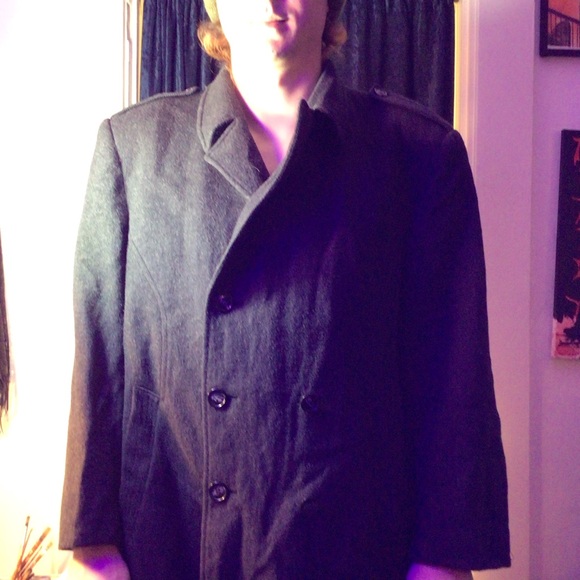 Wool coat - Picture 2 of 3
